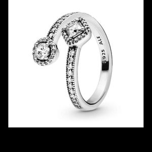 Pandora Ring